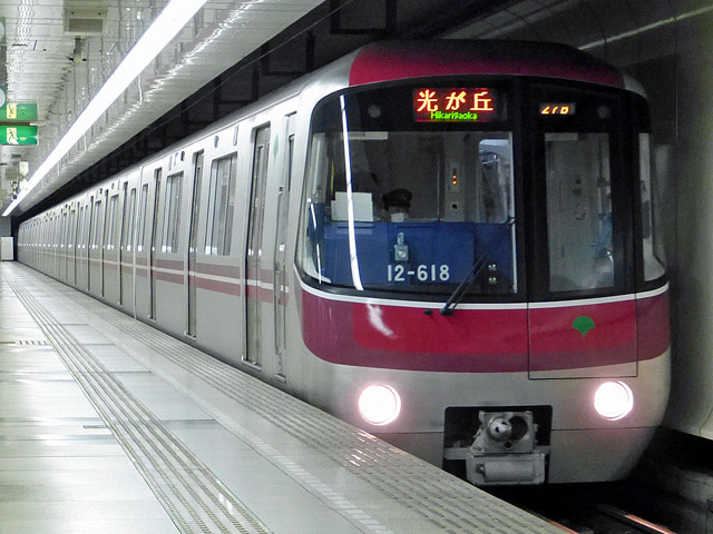 大江戸線の電車